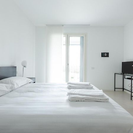 Porta Nuova Bright And Roomy Flat Milano Exteriör bild