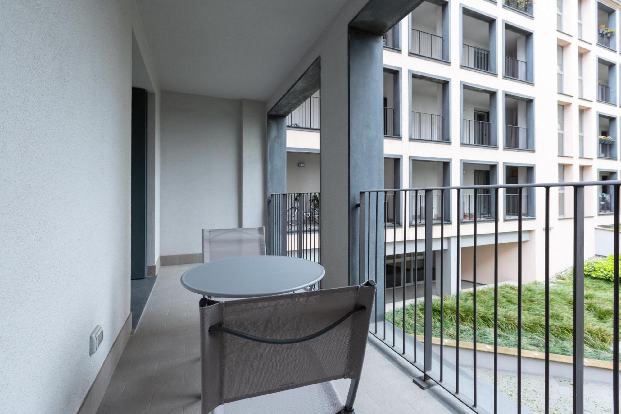 Porta Nuova Bright And Roomy Flat Milano Exteriör bild