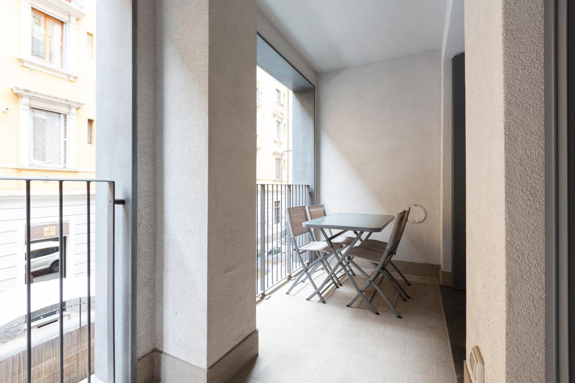 Porta Nuova Bright And Roomy Flat Milano Exteriör bild